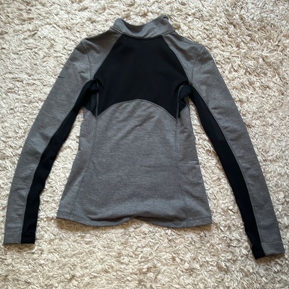 Nike Vented Quarter Zip - Picture 2 of 5